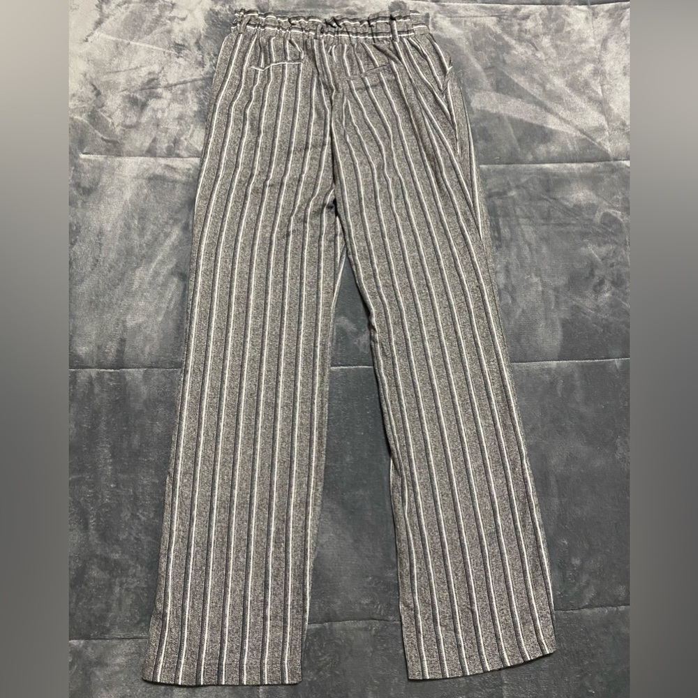 Hot Kiss Striped Relaxed Fit Slacks | Gray Lounge Pants | Elastic Waist | Size 5 - Picture 4 of 6